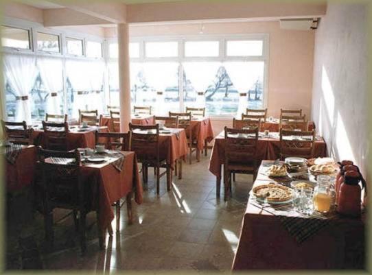 Hosteria Solar De La Costa Puerto Madryn Bagian luar foto