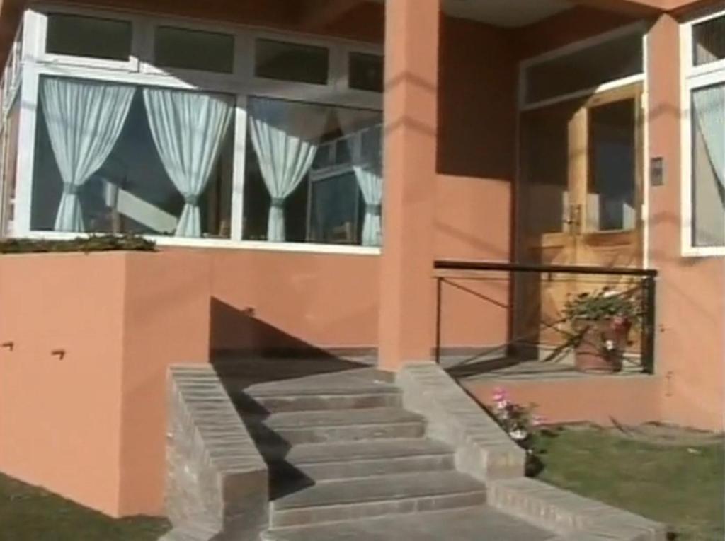 Hosteria Solar De La Costa Puerto Madryn Bagian luar foto