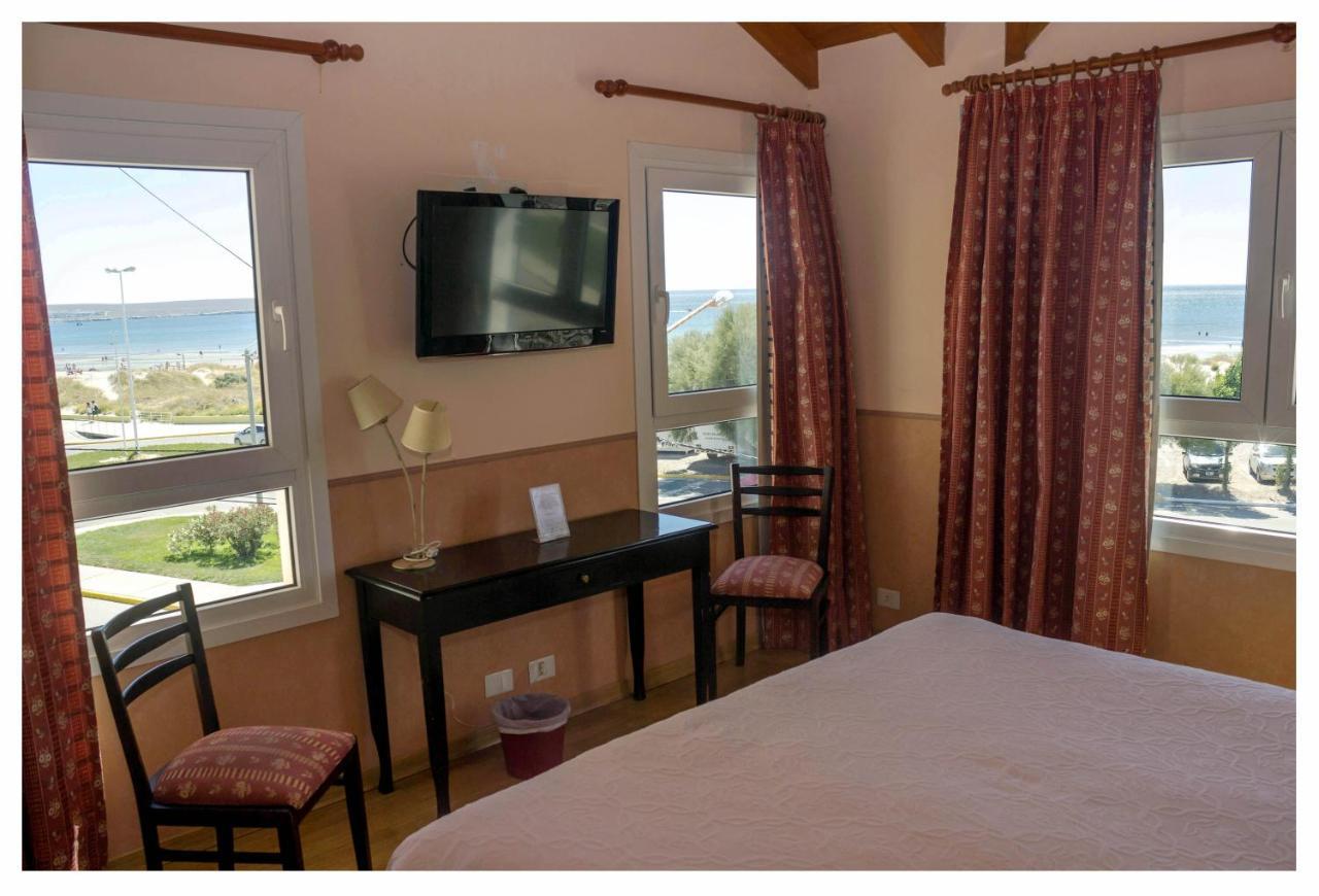 Hosteria Solar De La Costa Puerto Madryn Bagian luar foto