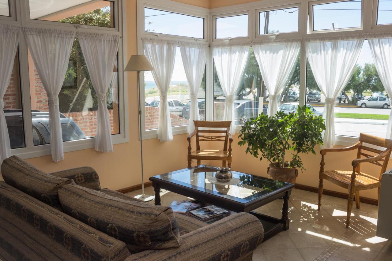 Hosteria Solar De La Costa Puerto Madryn Bagian luar foto