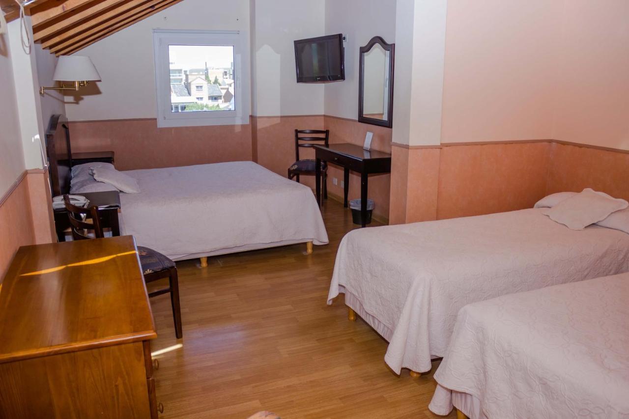 Hosteria Solar De La Costa Puerto Madryn Bagian luar foto