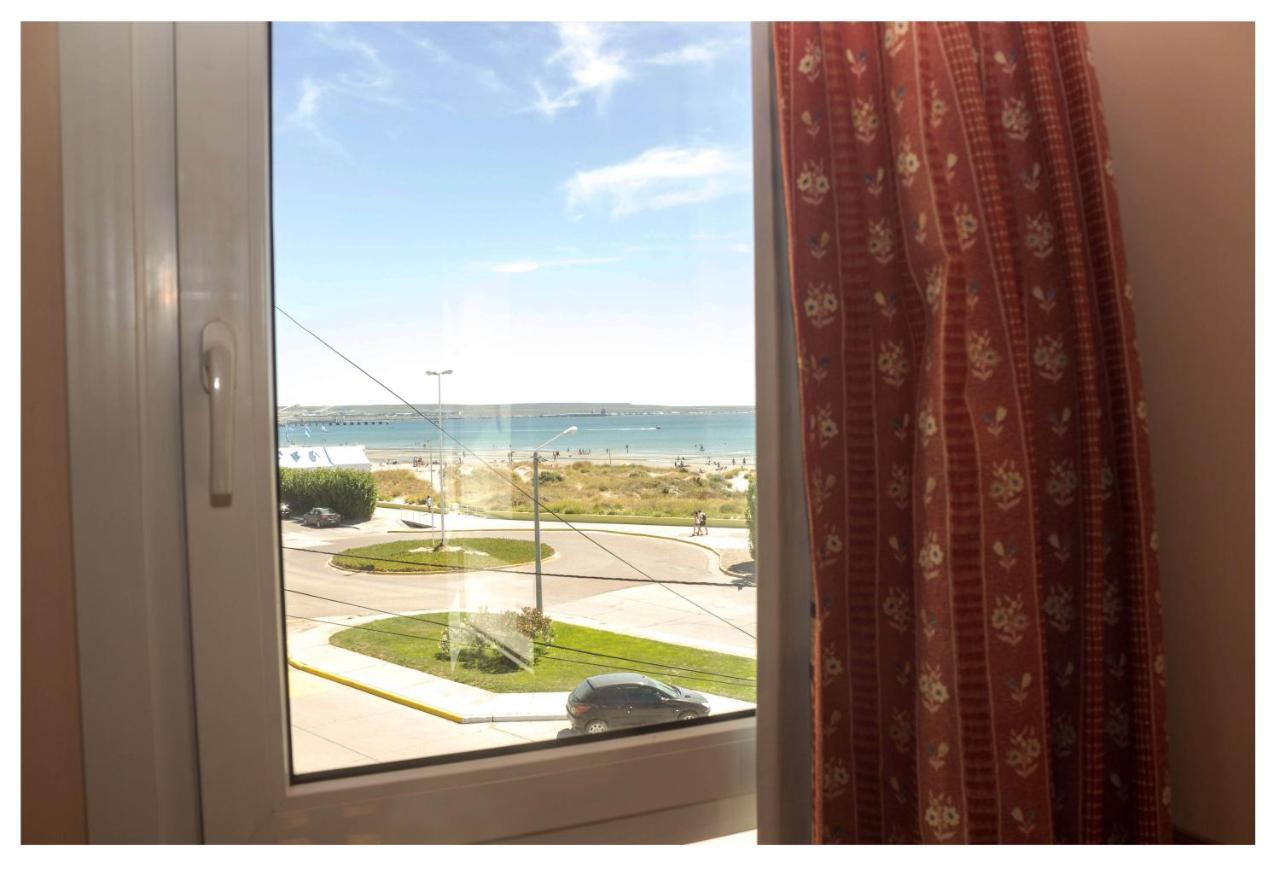 Hosteria Solar De La Costa Puerto Madryn Bagian luar foto