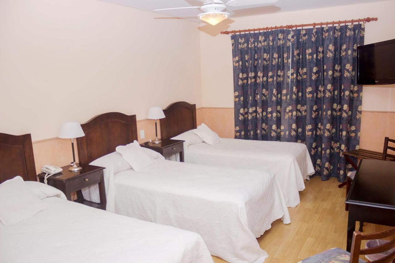 Hosteria Solar De La Costa Puerto Madryn Bagian luar foto